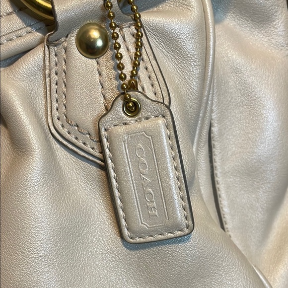 EUC Coach white metallic shimmer Leather Handbag - Picture 2 of 10